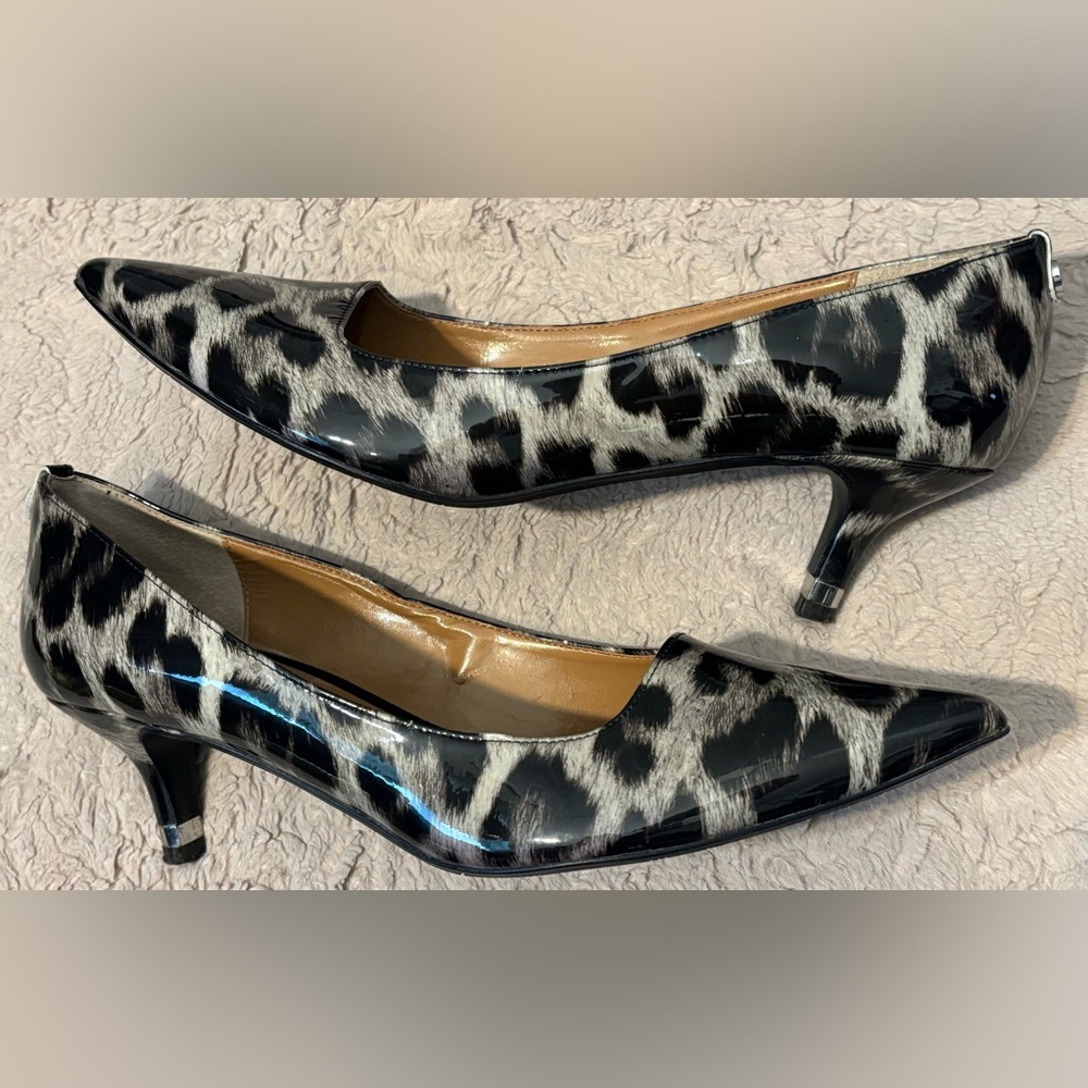 J.Reneé size 11M